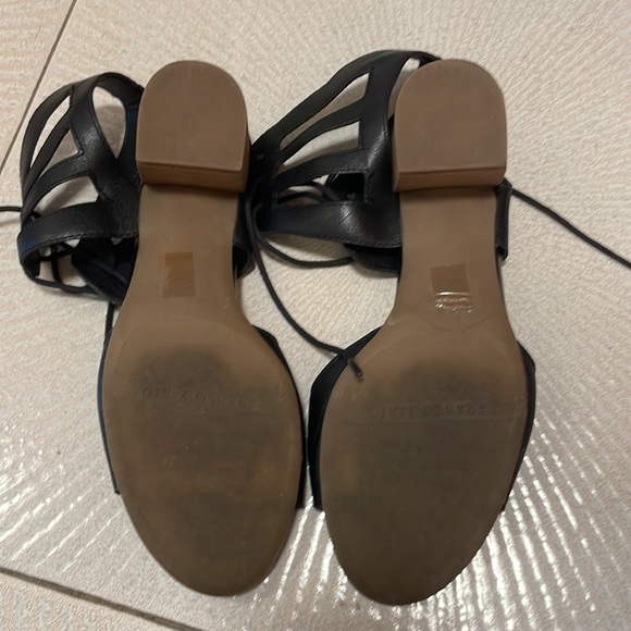 Sandal worn 1x - Picture 3 of 3